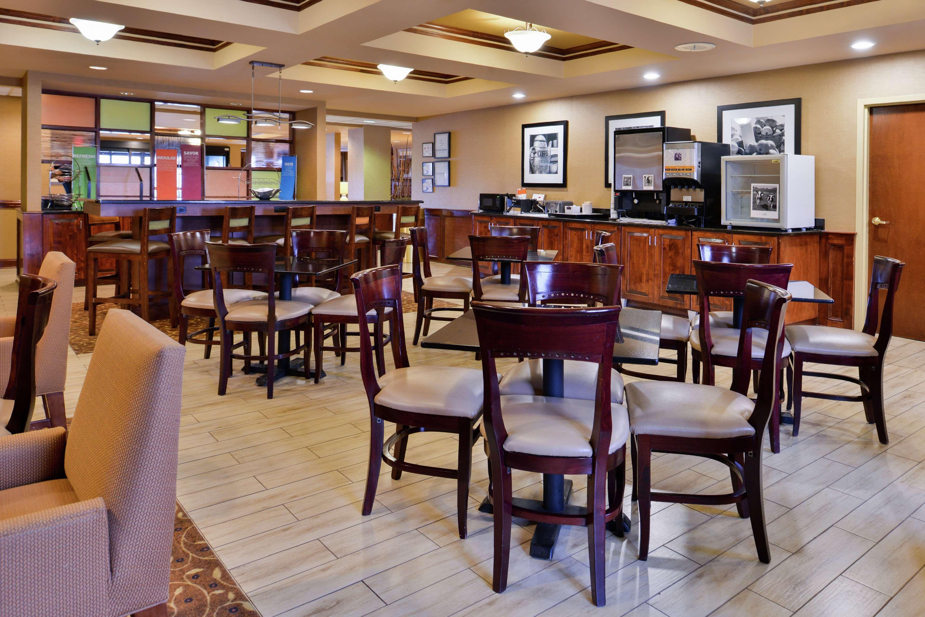 Hampton Inn Greensboro East / Mcleansville McLeansville Exterior foto